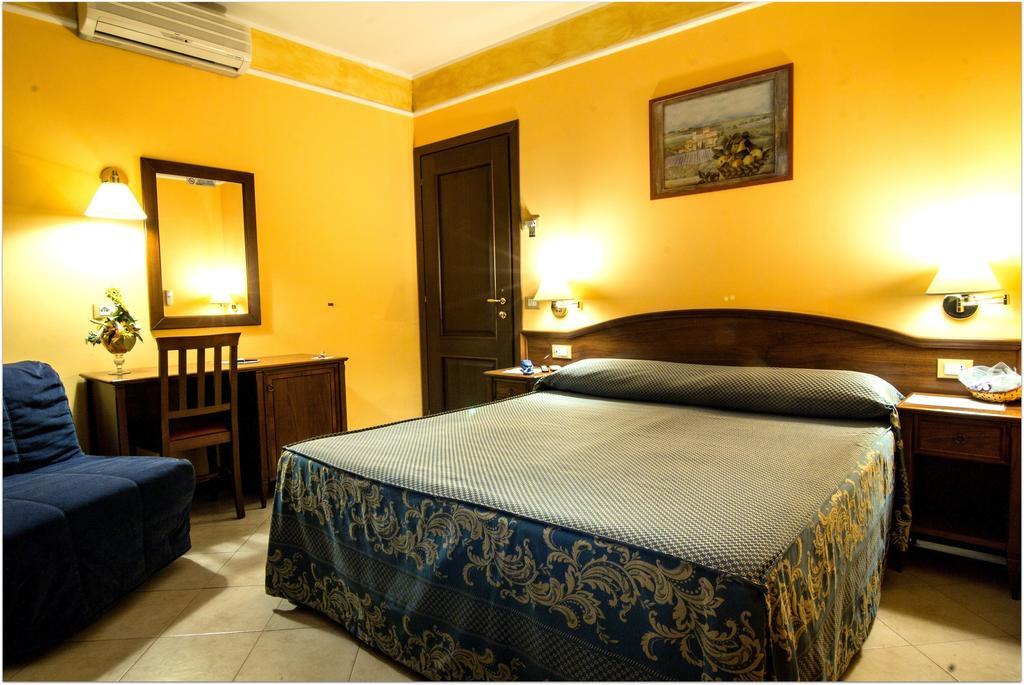 تْشامبينو B&B Degli Amici الغرفة الصورة