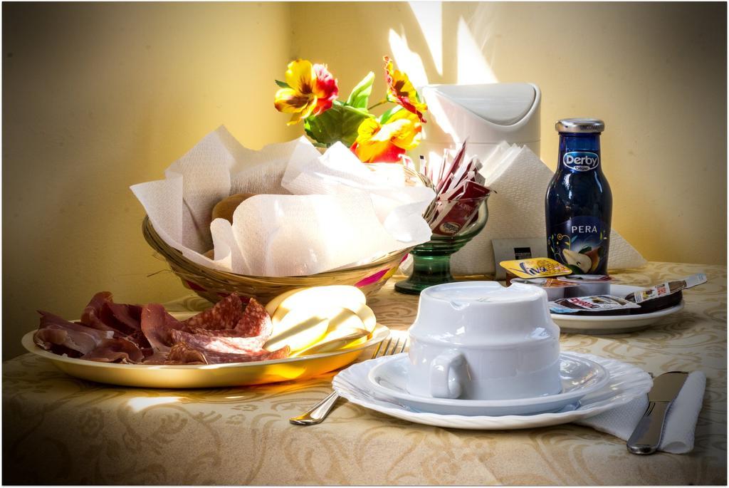 تْشامبينو B&B Degli Amici المظهر الخارجي الصورة
