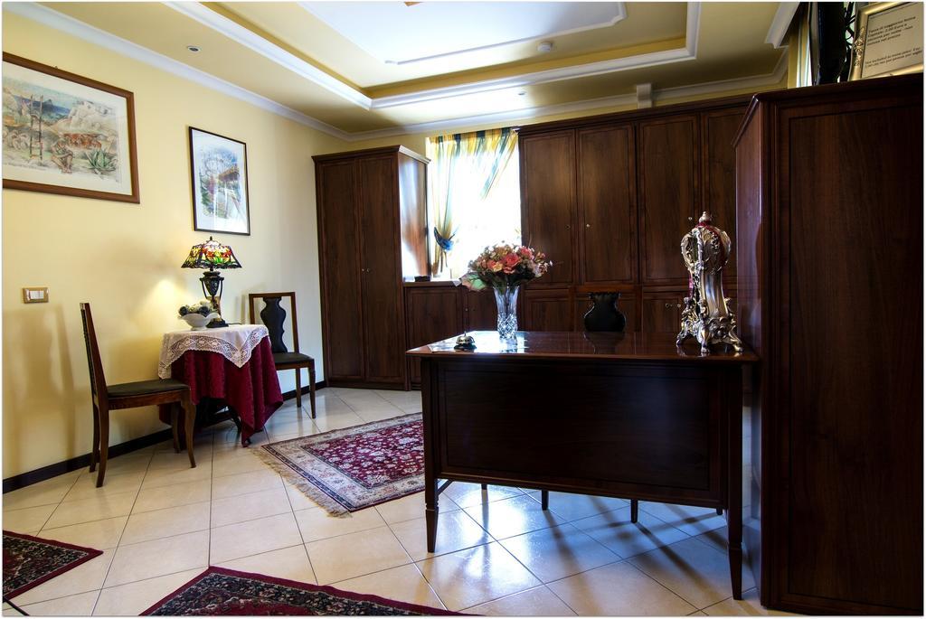 تْشامبينو B&B Degli Amici المظهر الخارجي الصورة